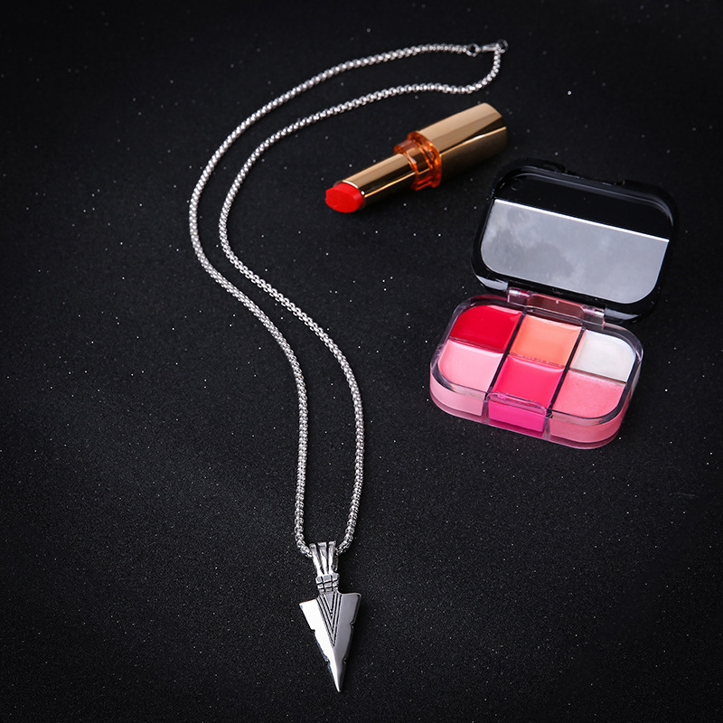 

unisex trend personality simple wind triangle arrow pendant alloy necklace